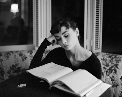 audrey-hepburn-mark-shaw-1-520×415.jpg